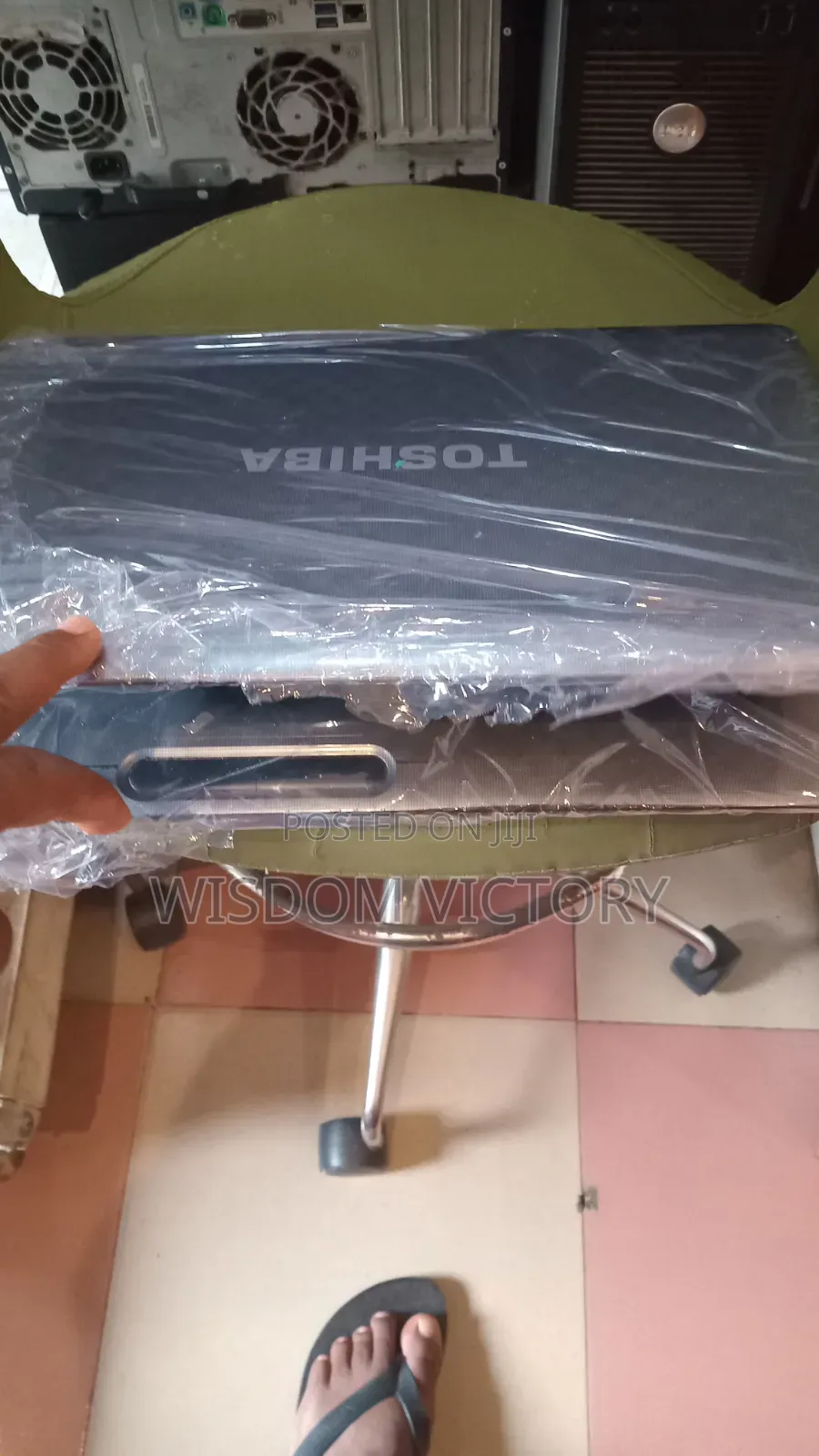New Laptop Toshiba dynaEdge DC-100 6GB Intel HDD 250GB