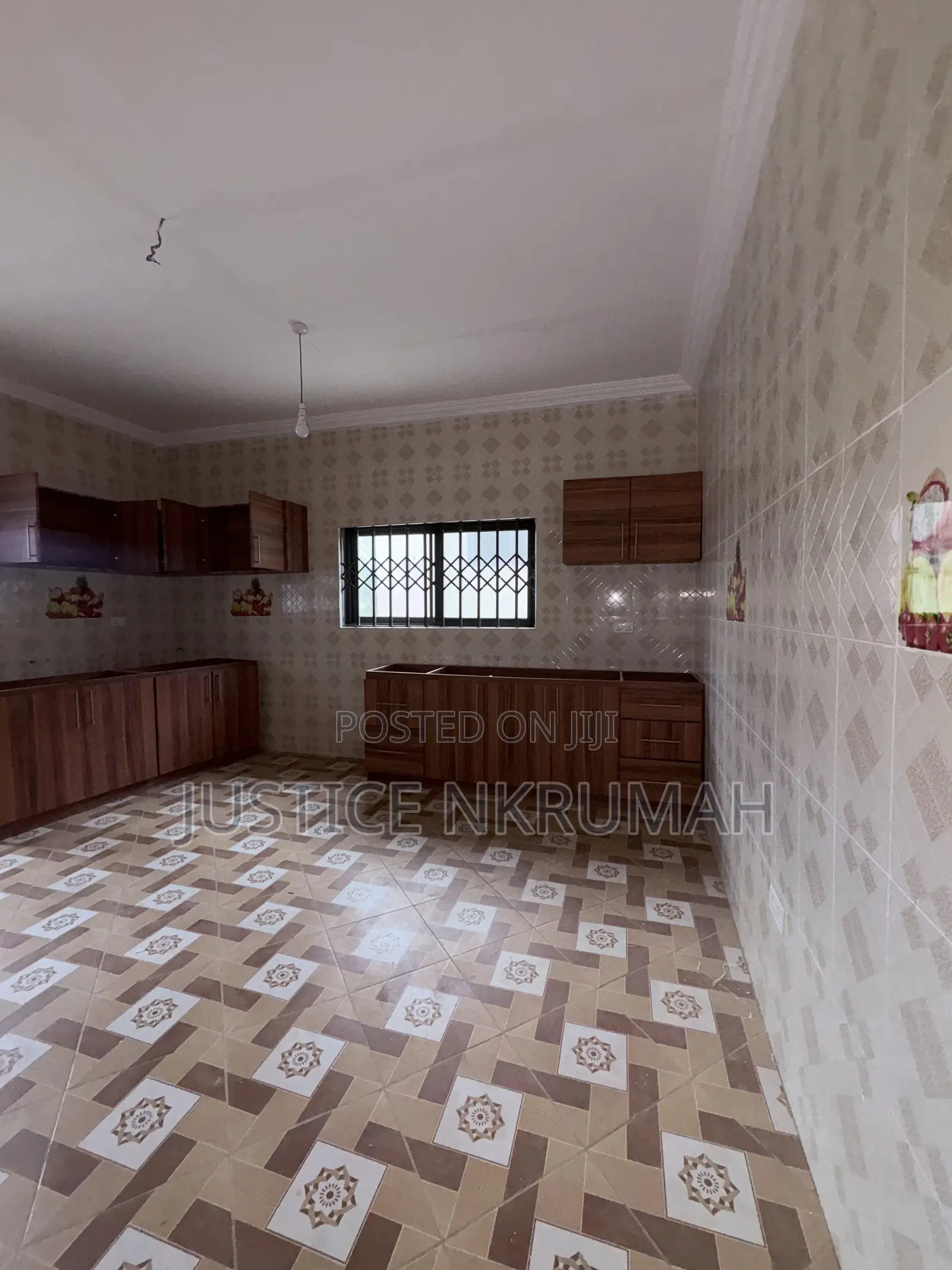 6bdrm Apartment in Mr. Justice Estate, Bortiano for rent
