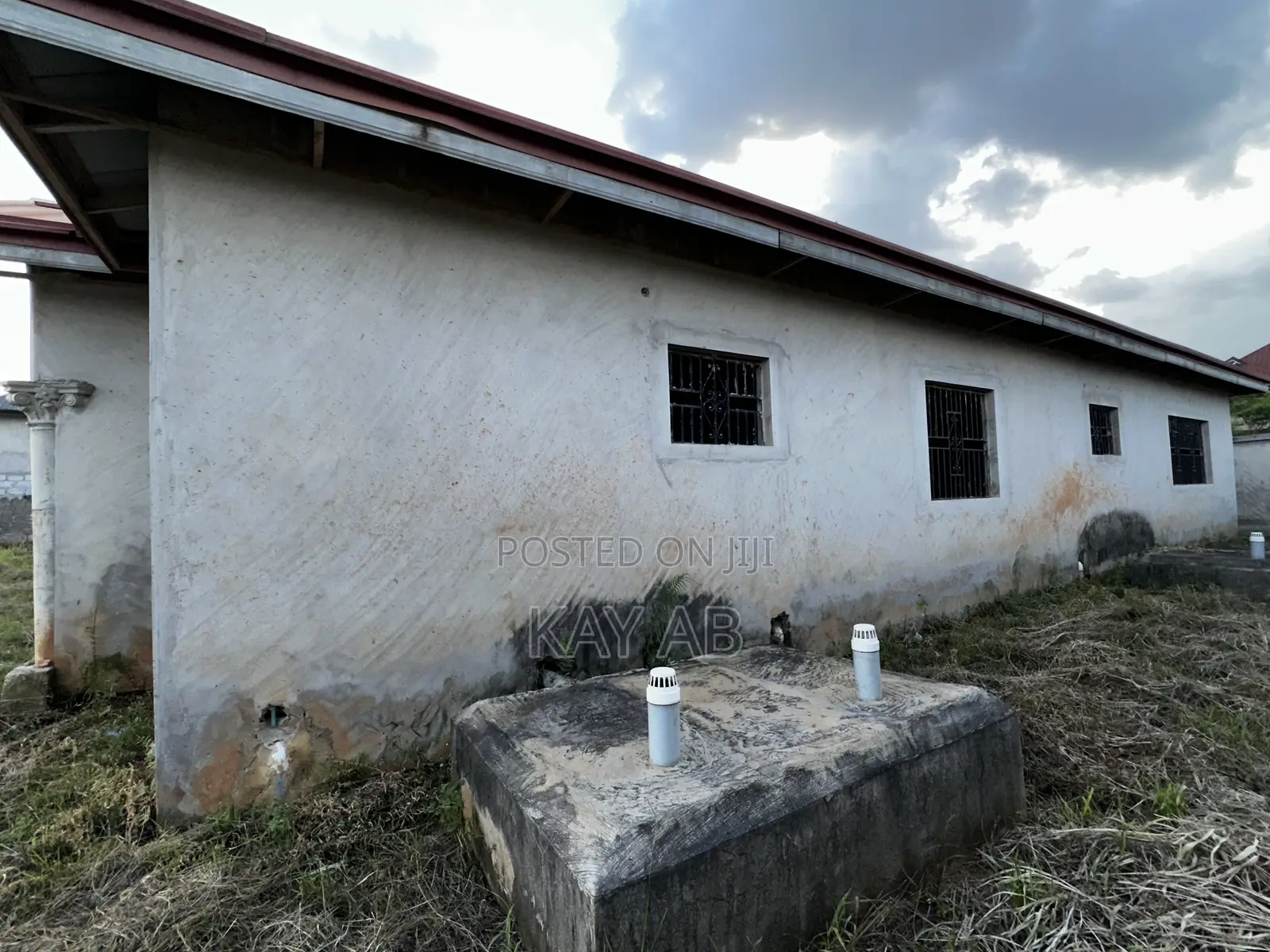 7bdrm House in Ahenema Kokoben, for sale