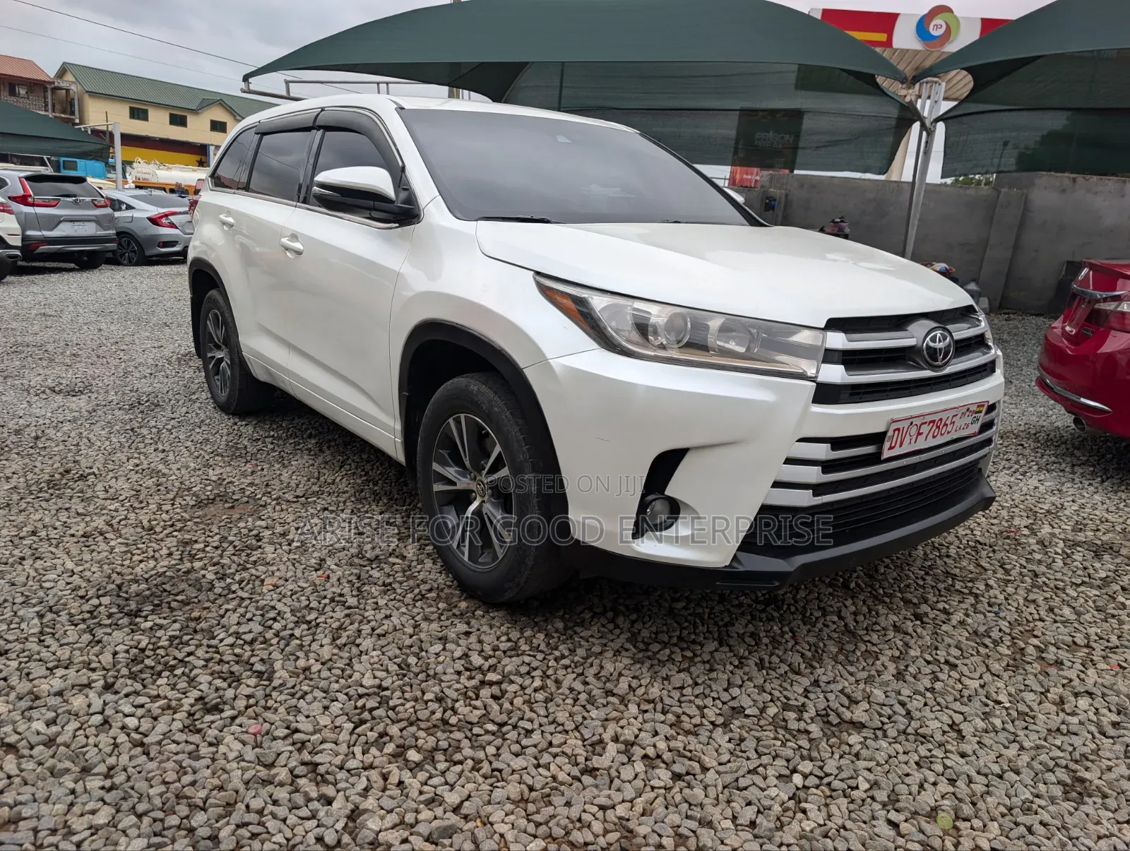 Toyota Highlander LE 2019 White