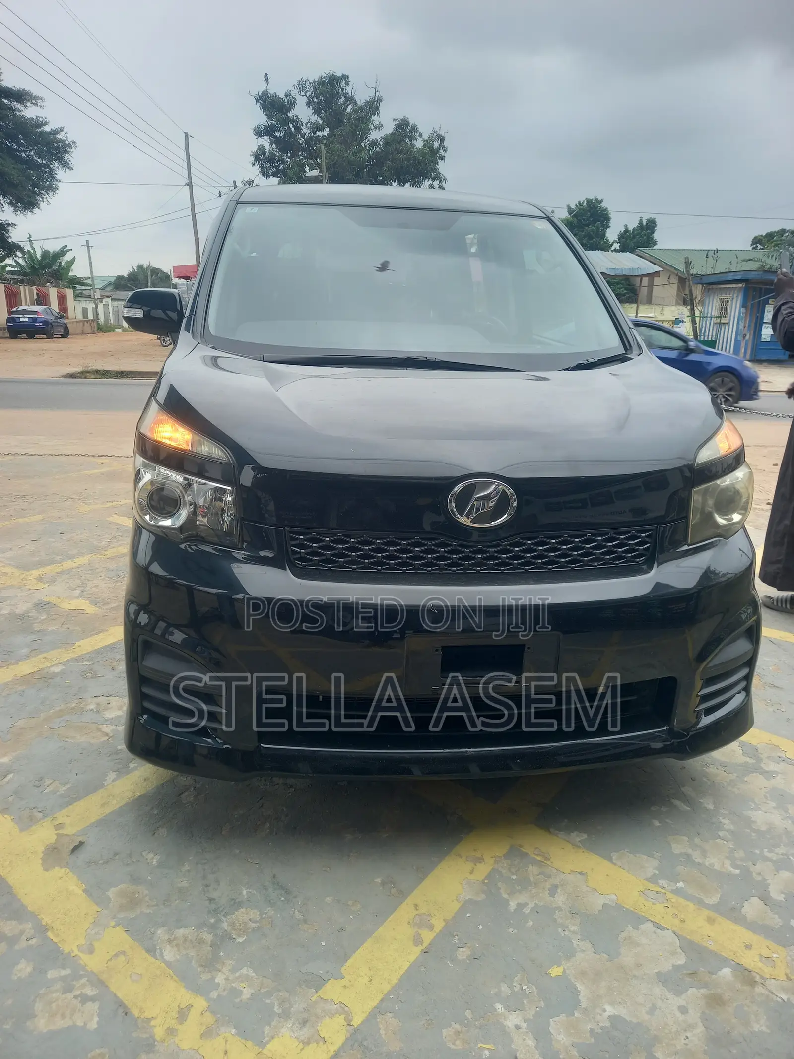Toyota Voxy 2011 Gray