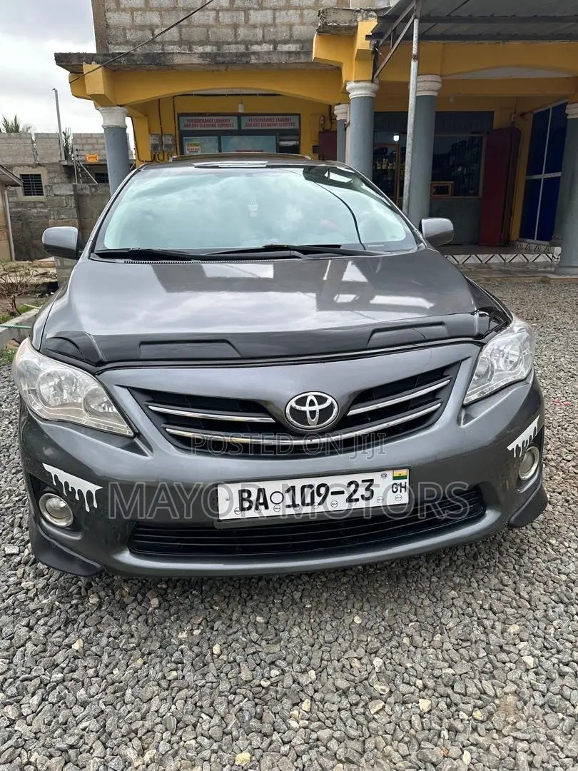 Toyota Corolla S 4dr Sedan (1.8L 4cyl 4A) 2013 Gray