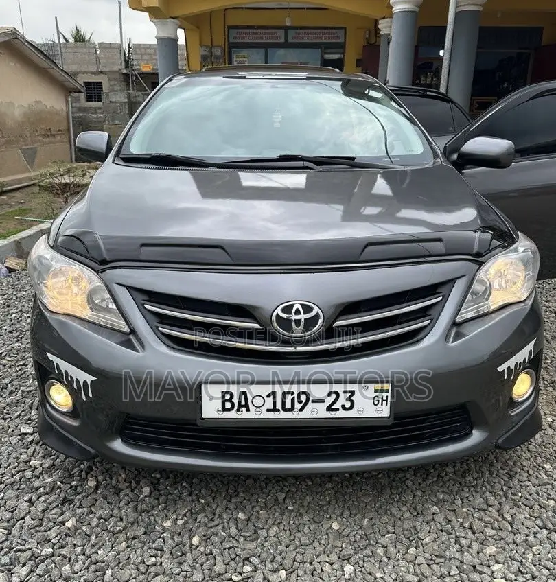 Toyota Corolla S 4dr Sedan (1.8L 4cyl 4A) 2013 Gray