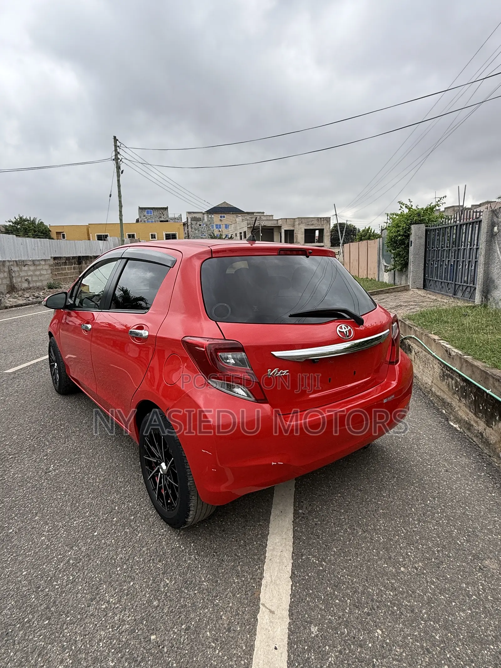 Toyota Vitz 1.3 FWD 5dr 2016 Red