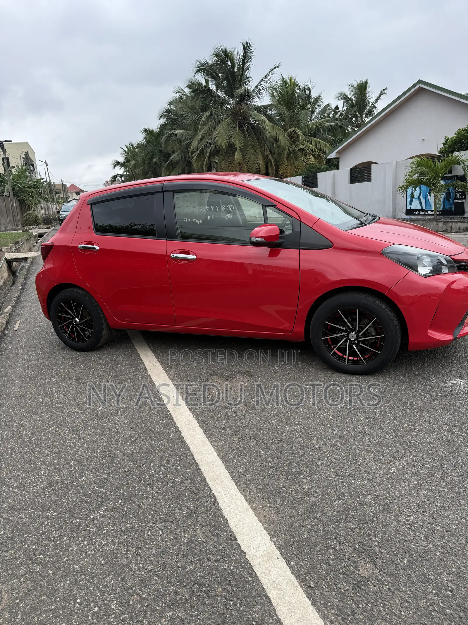 Toyota Vitz 1.3 FWD 5dr 2016 Red