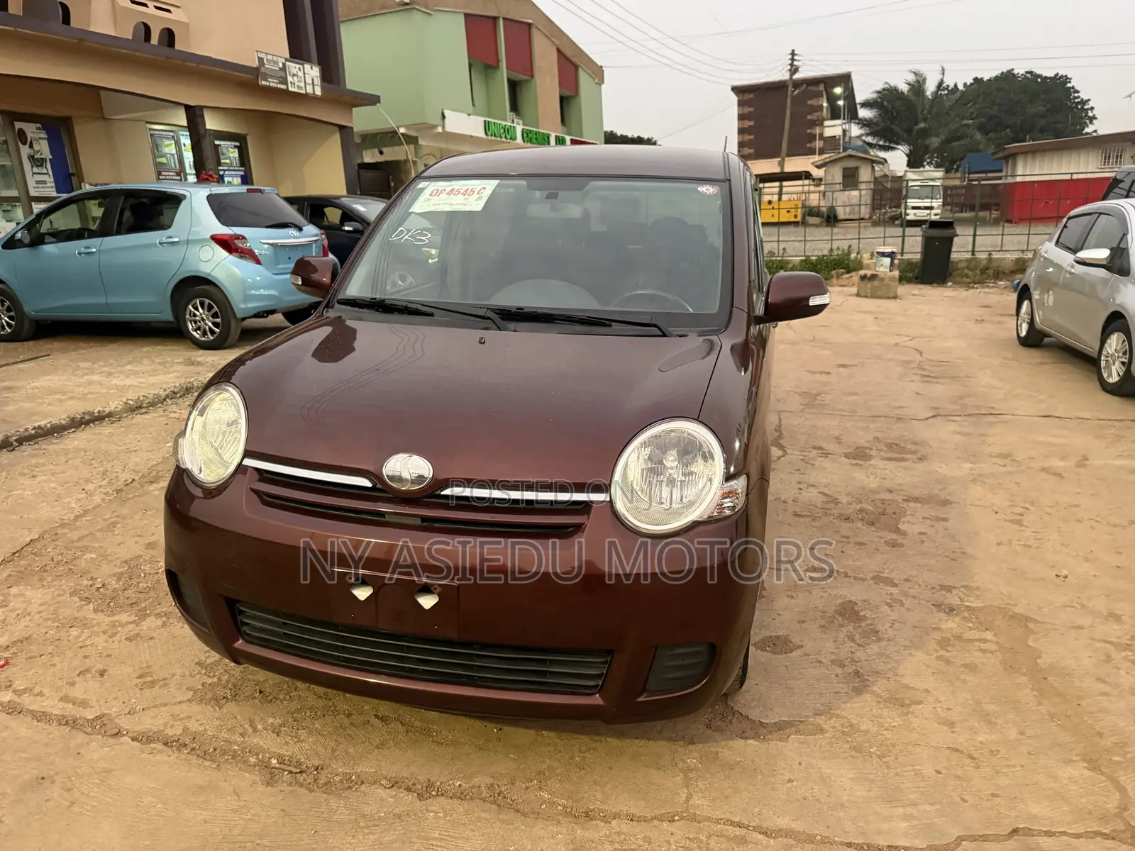 Toyota Sienta 1.5 AWD 2012 Brown