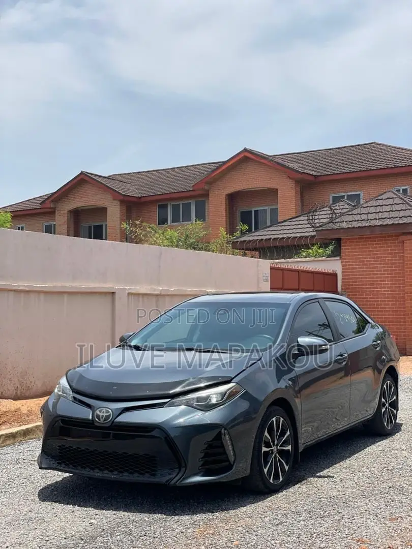 Toyota Corolla L (1.8L 4cyl 2A) 2018 Gray