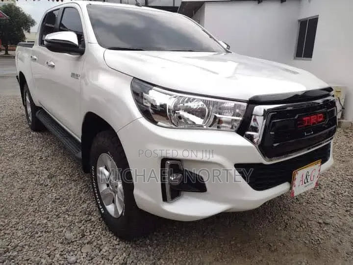 Toyota Hilux Revo Single Cab Petrol 2.7 RWD 2021 White