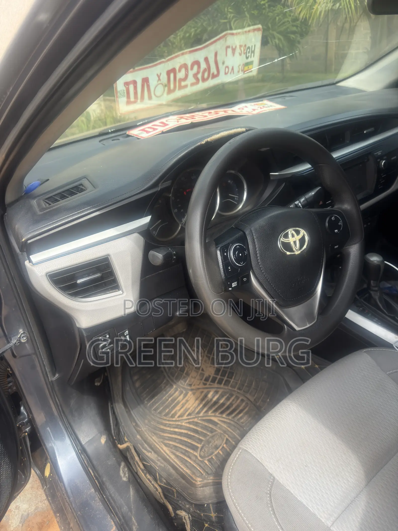 Toyota Corolla L 4dr Sedan (1.8L 4cyl 4A) 2015 Gray