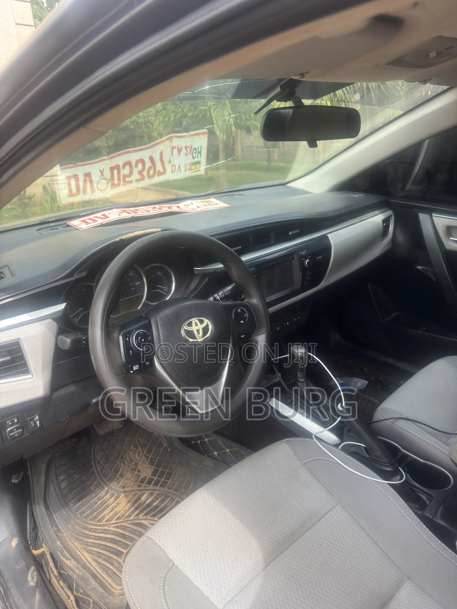 Toyota Corolla L 4dr Sedan (1.8L 4cyl 4A) 2015 Gray