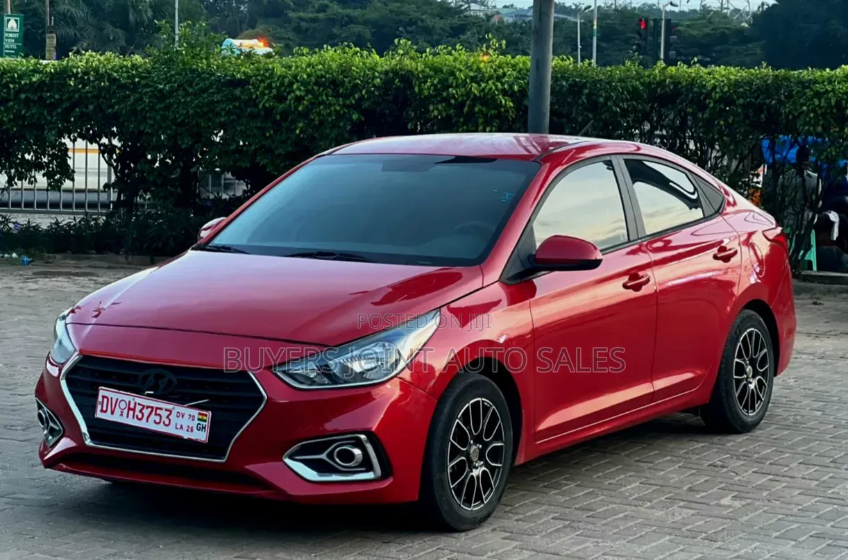 Hyundai Accent SE 2018 Maroon