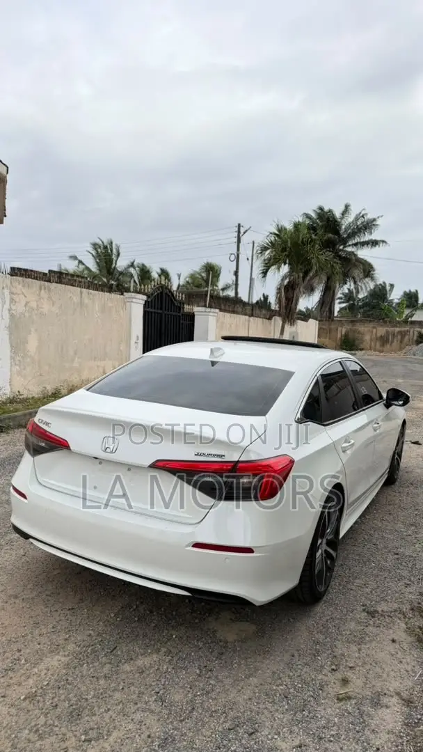 Honda Civic 2024 White