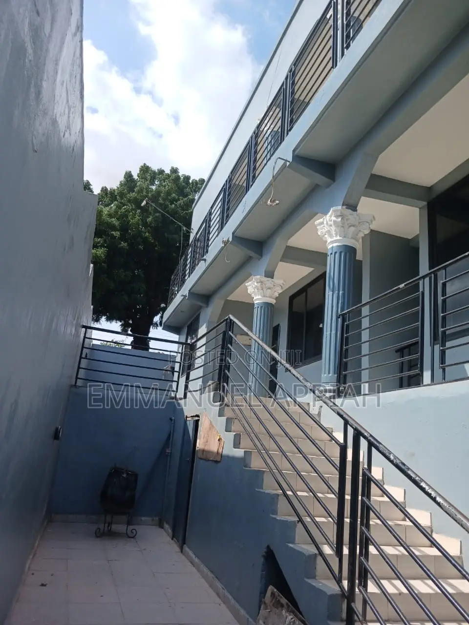 5bdrm Apartment in Gbawe Topbase, Accra Metropolitan for sale