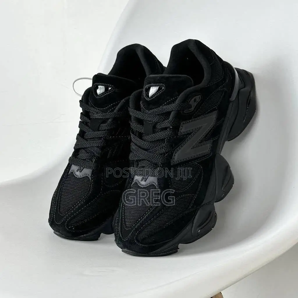 New Balance 9060 (Black)