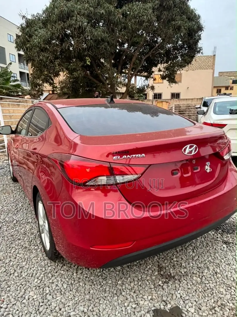Hyundai Elantra Limited Sedan FWD (1.8L 4cyl 6A) 2016 Red
