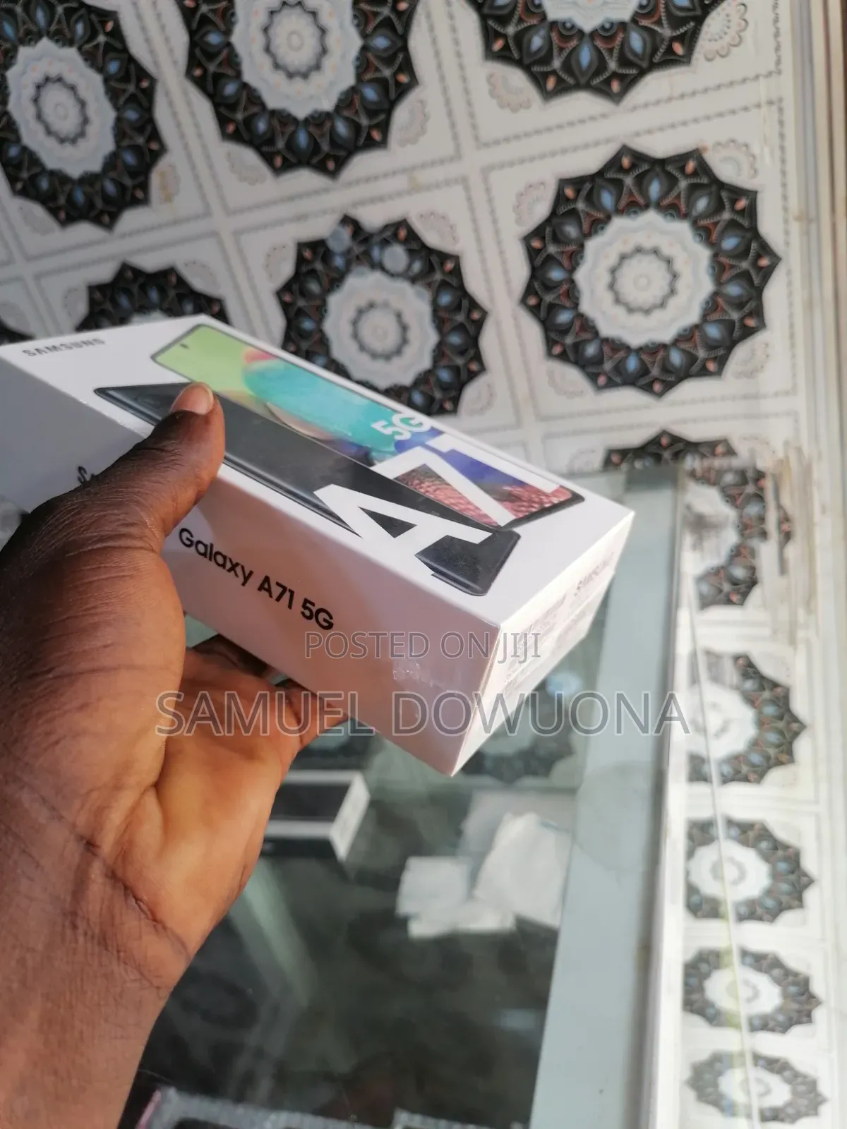 New Samsung Galaxy A71 128 GB Black