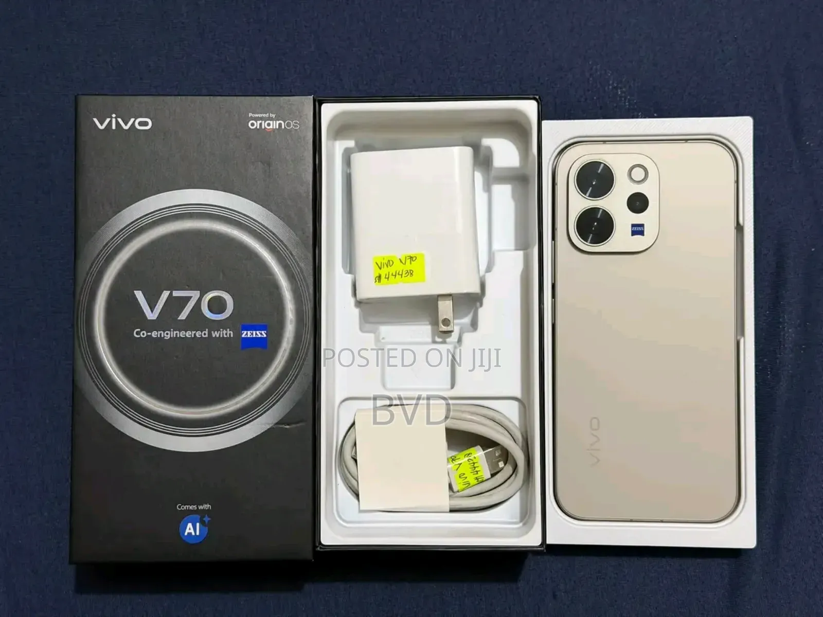 New Vivo V70 512 GB Gold