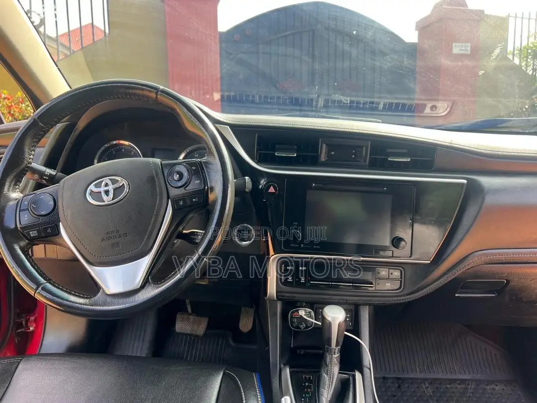 Toyota Corolla XSE (1.8L 4cyl 2A) 2018 Red
