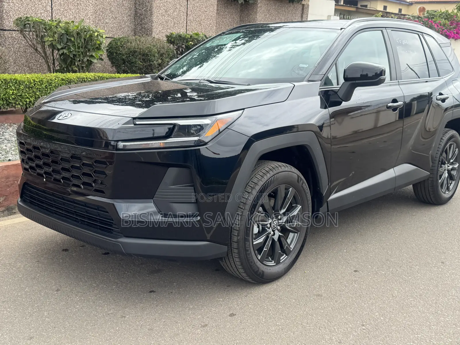 Toyota RAV4 XLE Premium 2026 Black