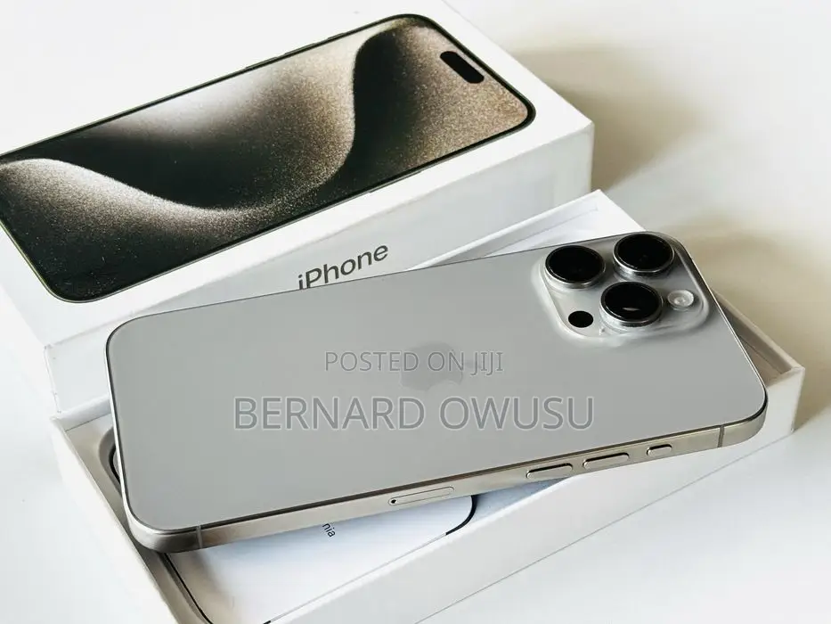 Apple iPhone 15 Pro Max 256 GB Silver