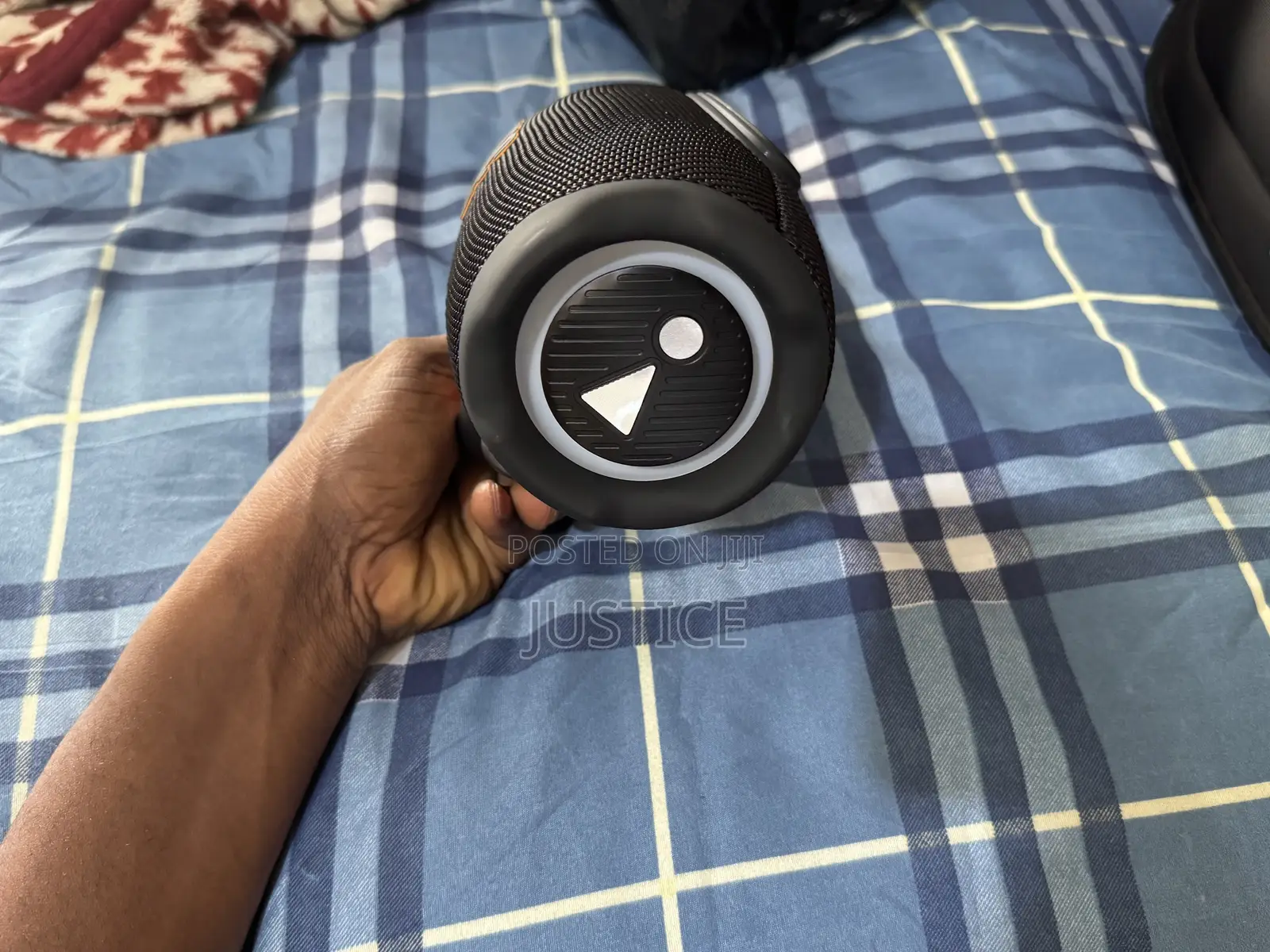 JBL Boombox R.