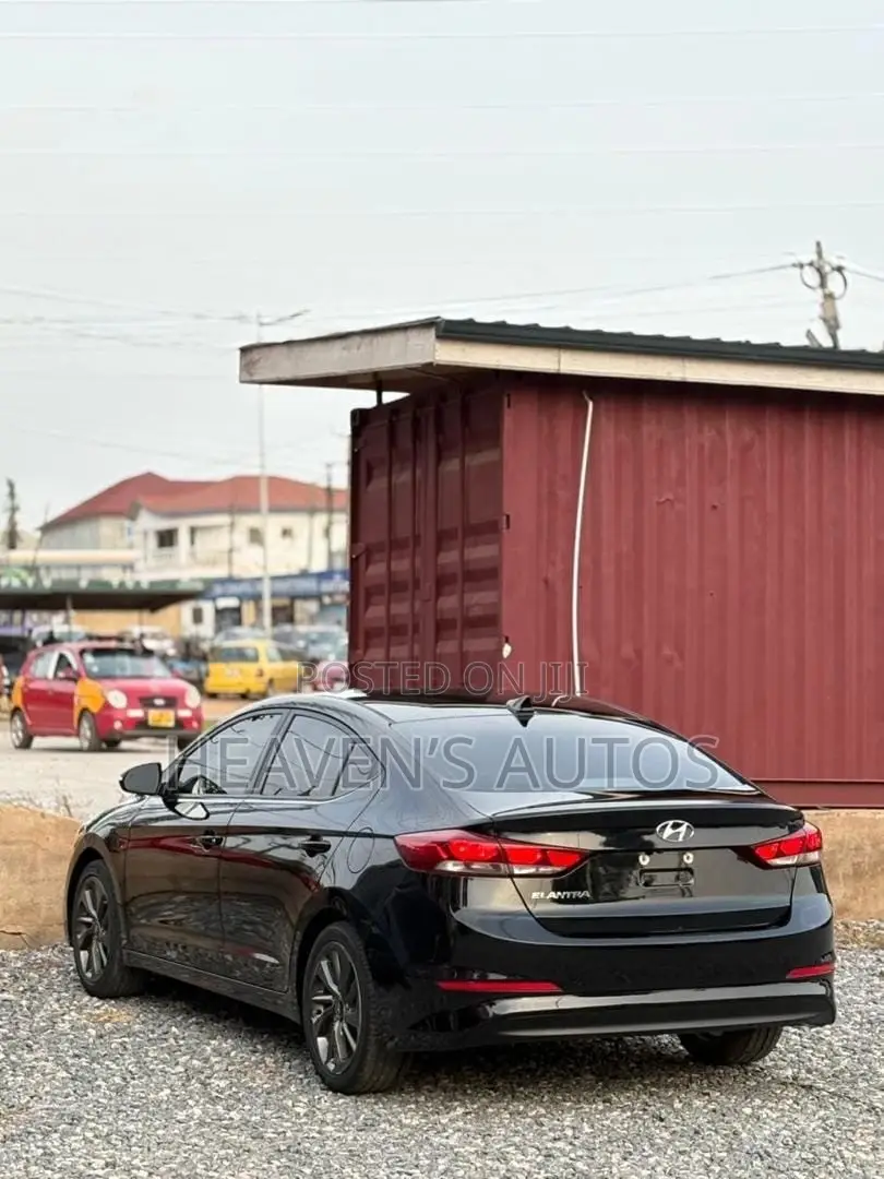 Hyundai Elantra 2017 Black