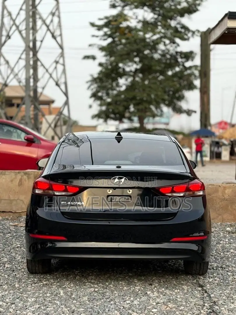 Hyundai Elantra 2017 Black