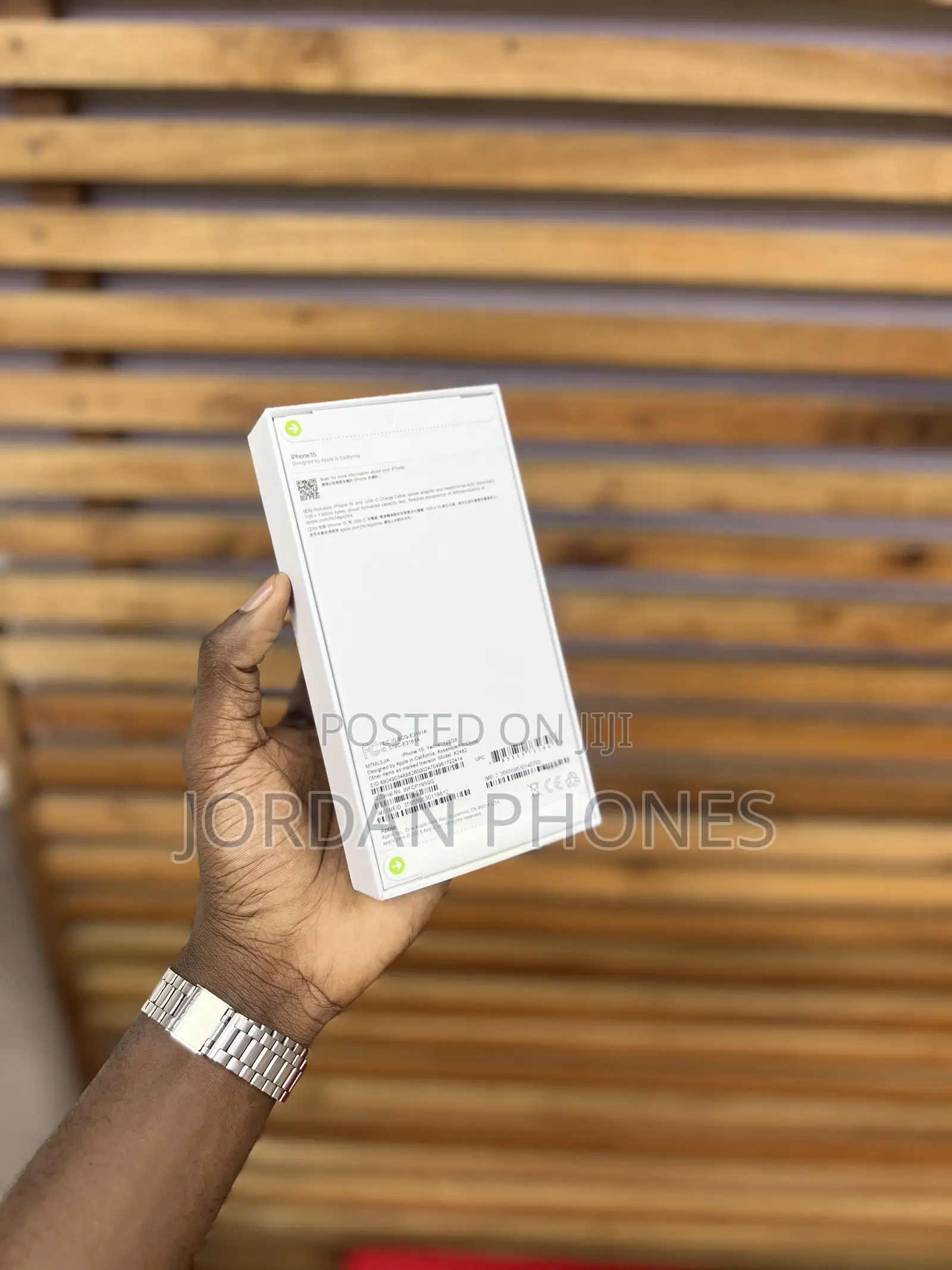New Apple iPhone 15 128 GB Yellow