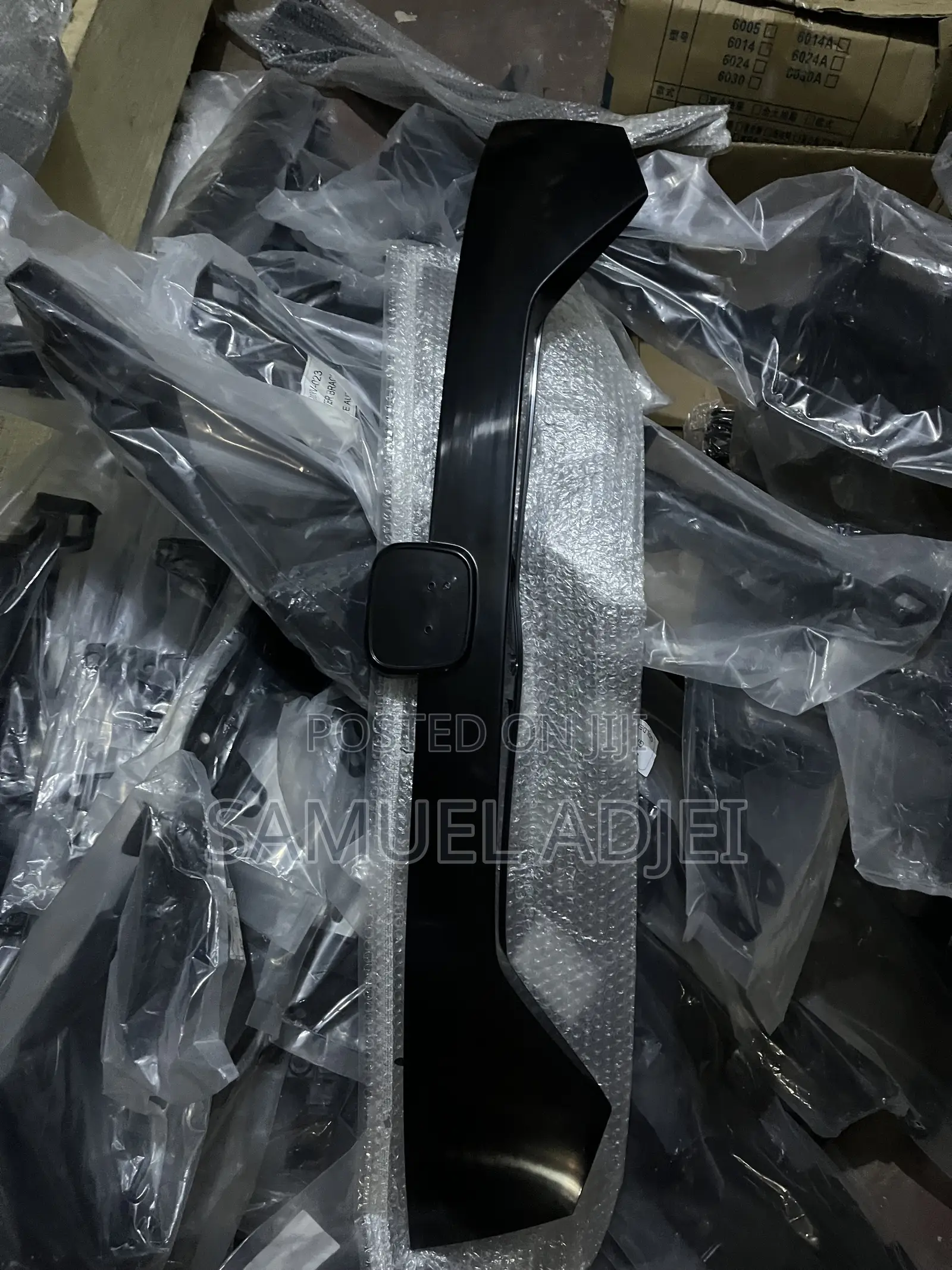 Honda Civic 16 to 18 Boat Moulding