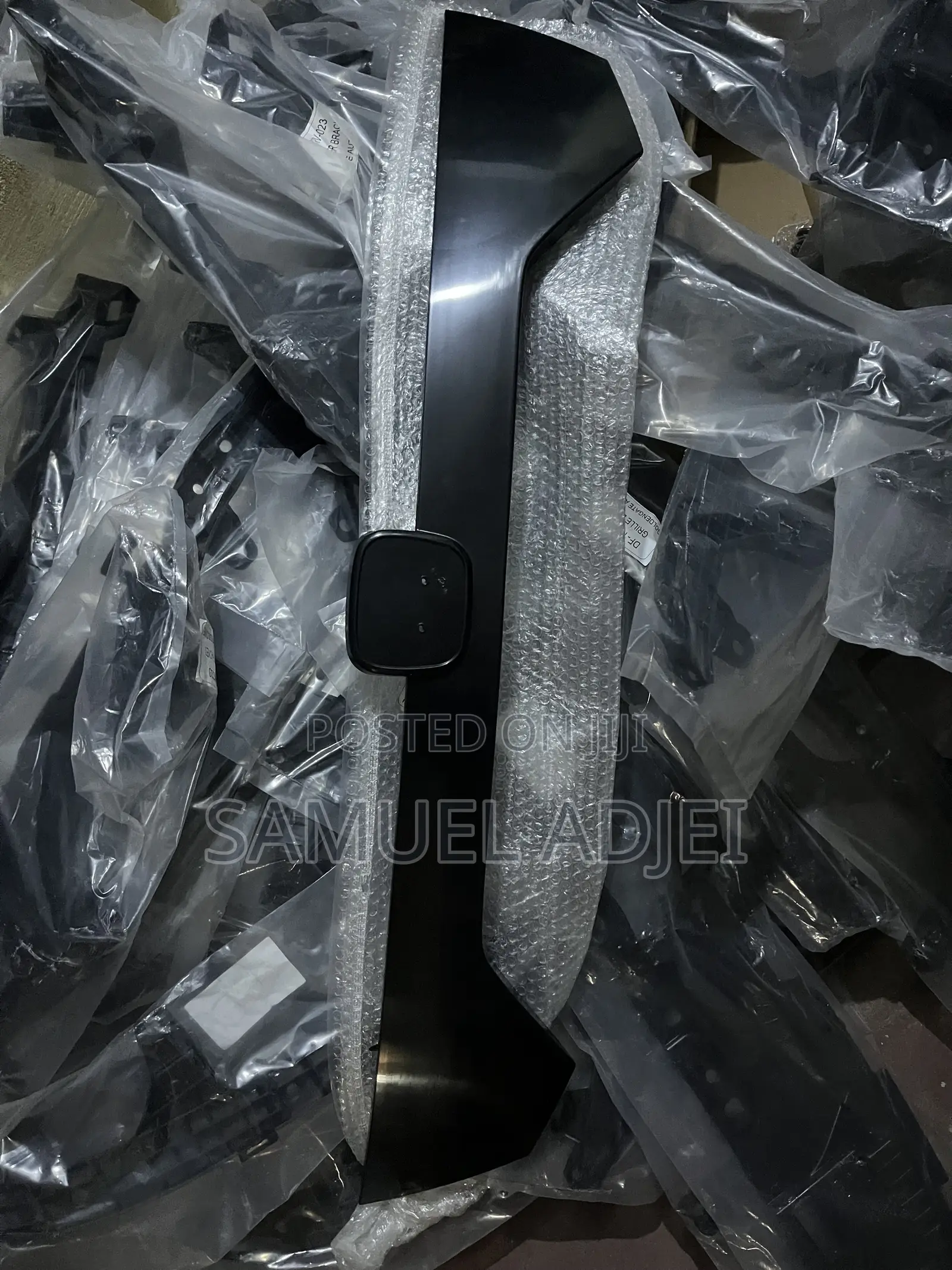 Honda Civic 16 to 18 Boat Moulding