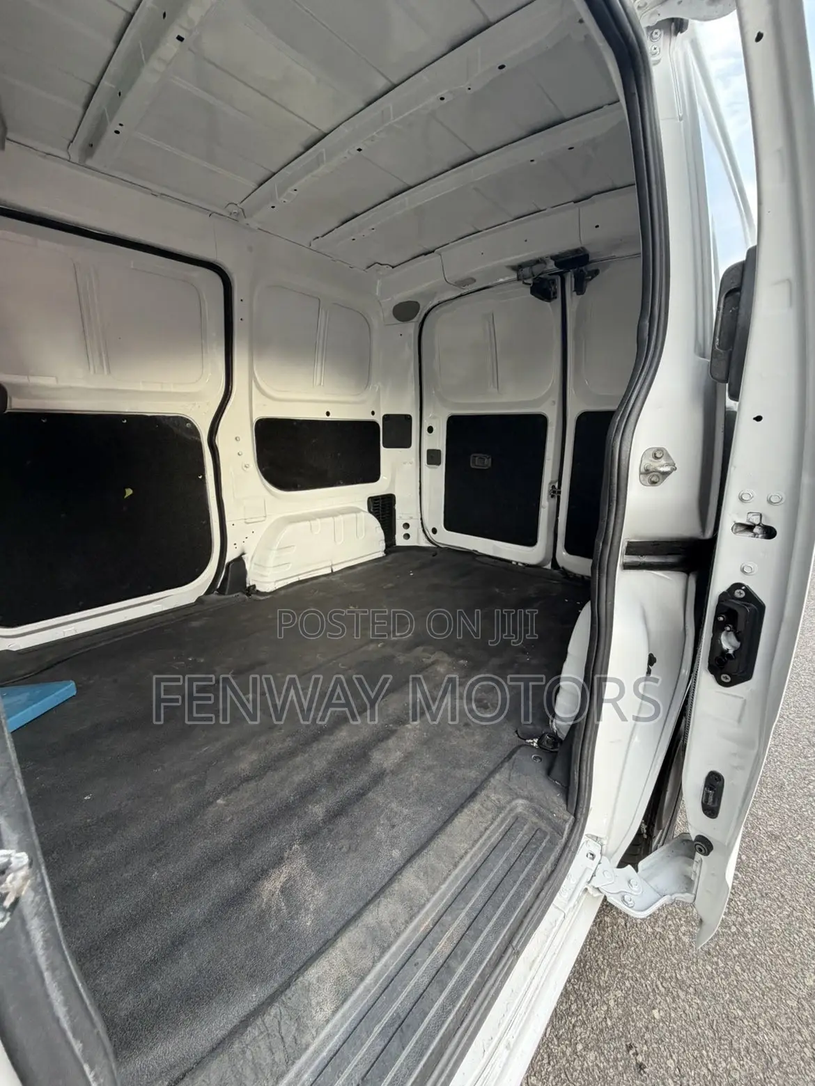 Nissan NV200 2019 White