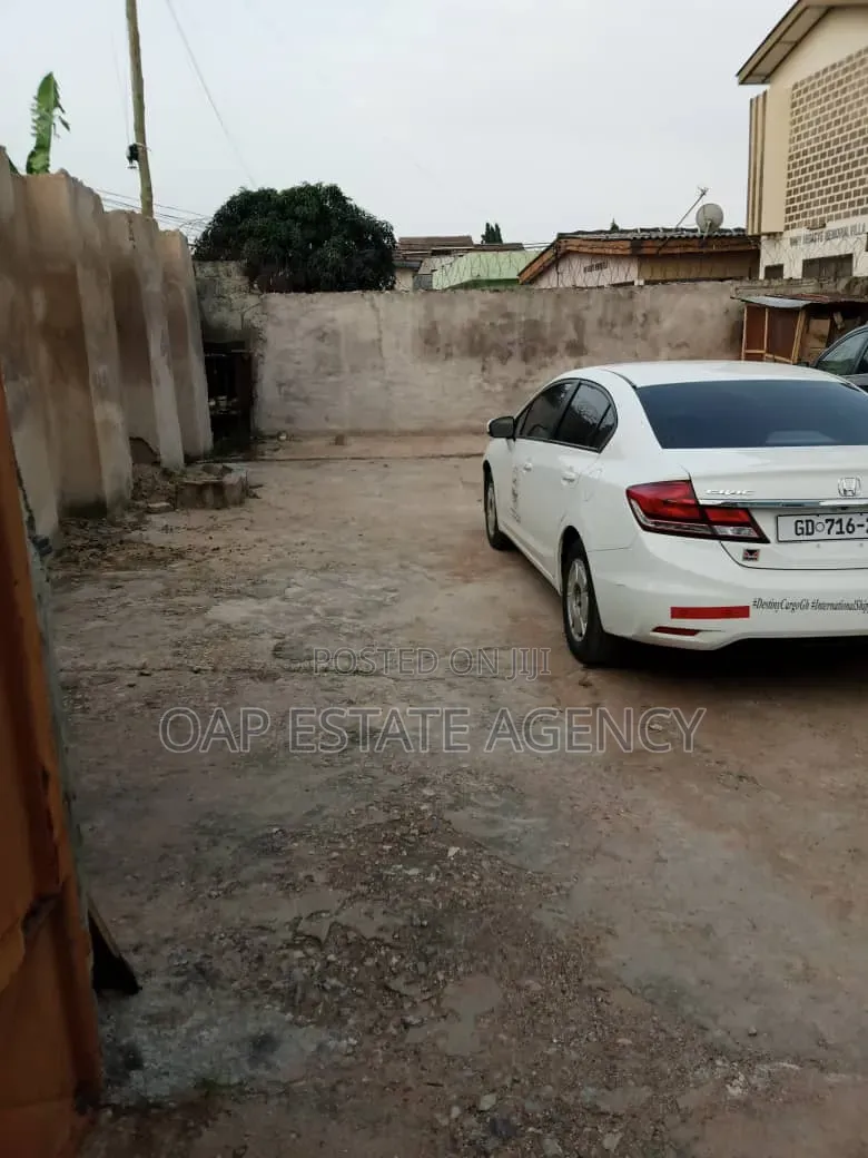 7bdrm House in Sakaman for sale