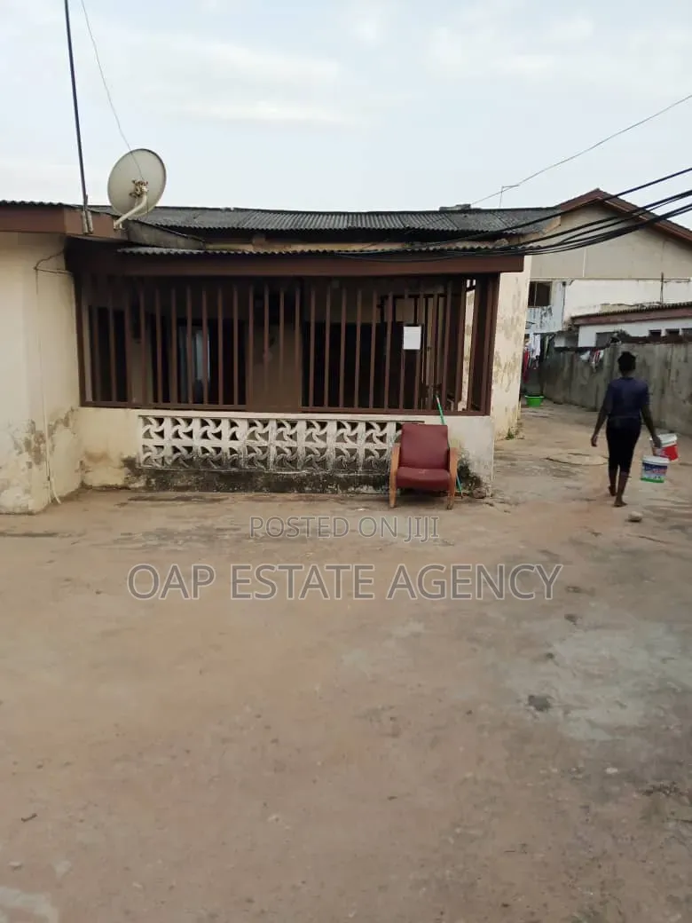 7bdrm House in Sakaman for sale