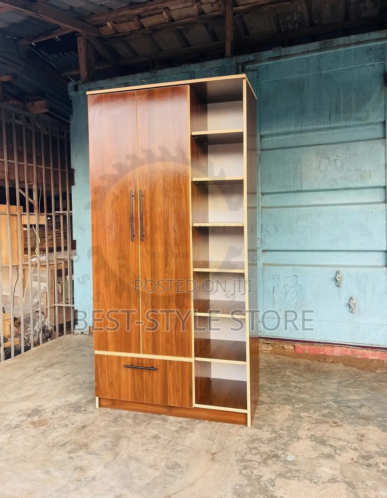 Wardrobe B00450