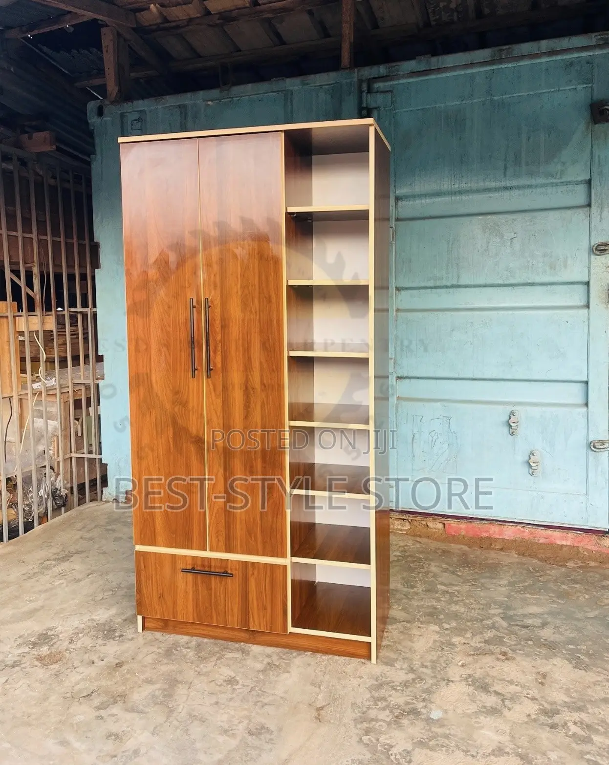 Wardrobe B00450
