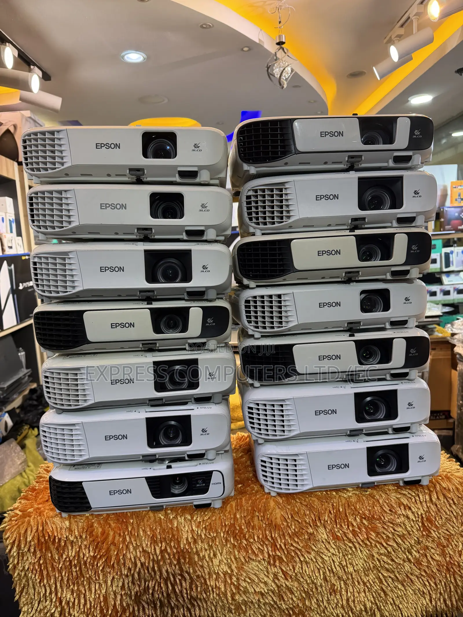 Epson EB-X41 Projector Brightness 3600 ANSI Lumens:3LCD Uk Pre Owned