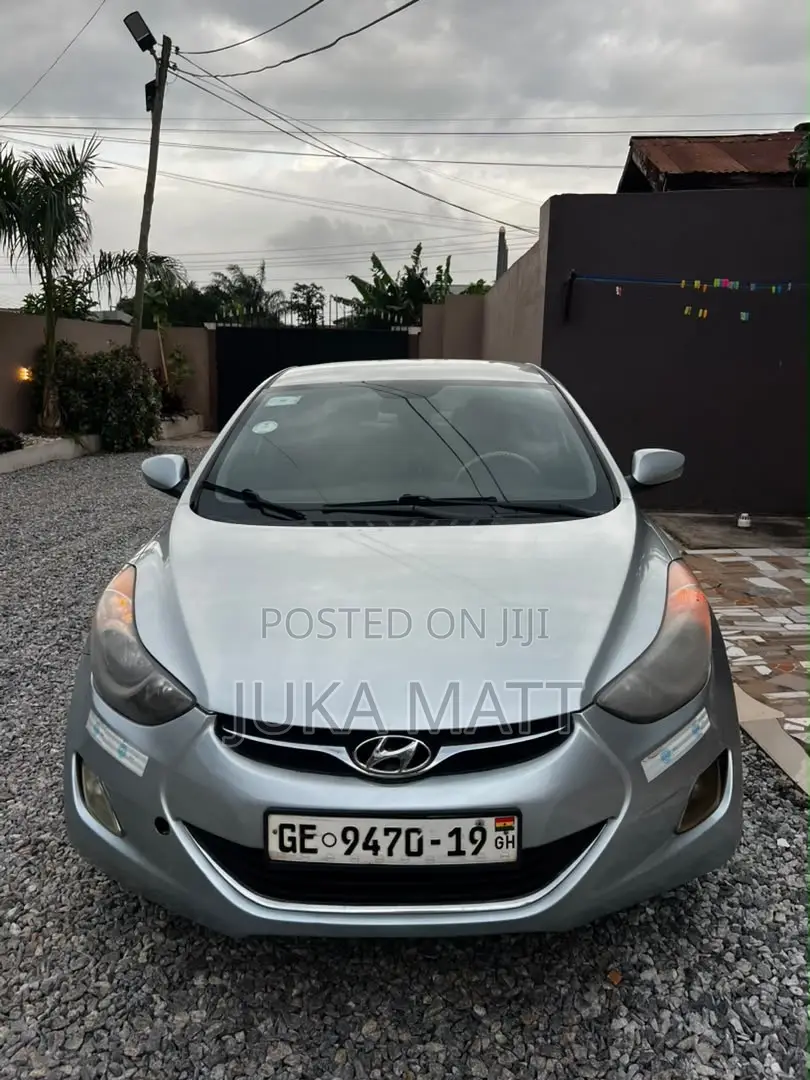 Hyundai Elantra GLS Sedan FWD (1.8L 4cyl 6A) 2013 Silver
