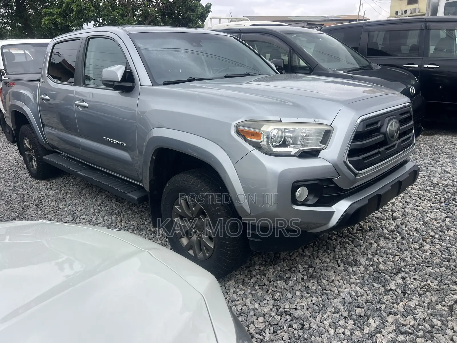 Toyota Tacoma SR5 2018 Gray