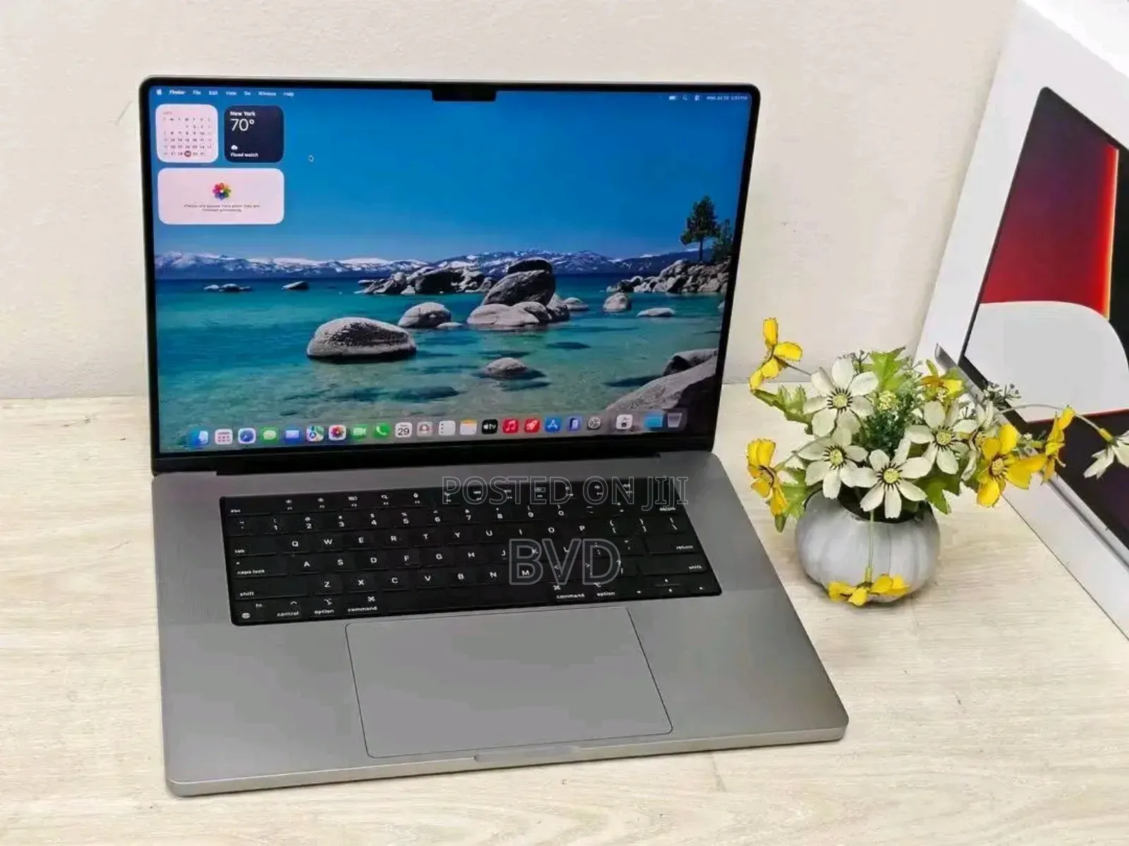 New Laptop Apple MacBook Pro 2023 M2 16GB Apple M2 SSD 512GB