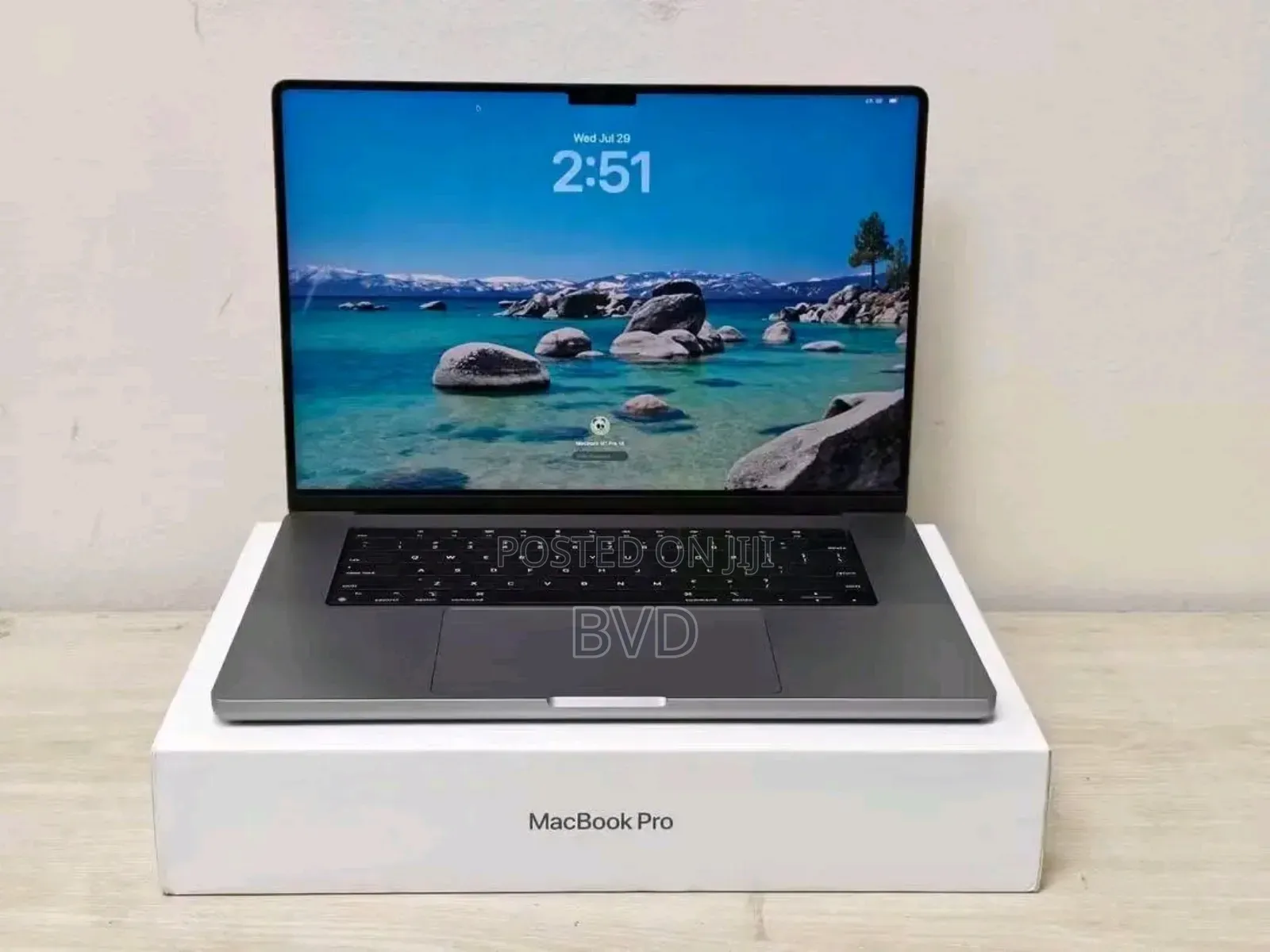 New Laptop Apple MacBook Pro 2023 M2 16GB Apple M2 SSD 512GB