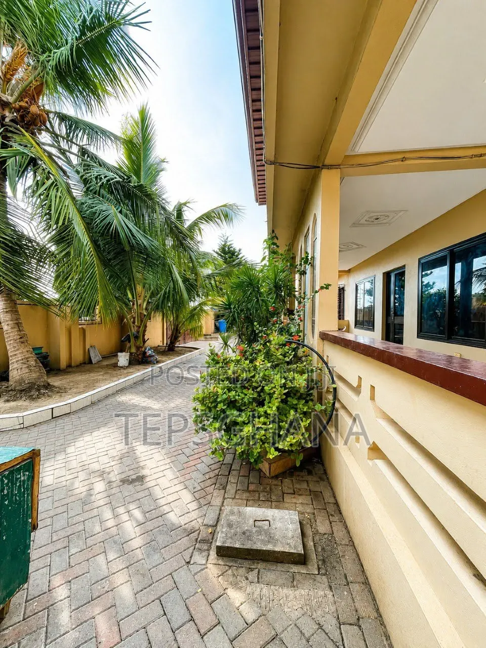 9bdrm House in Kokompe for sale