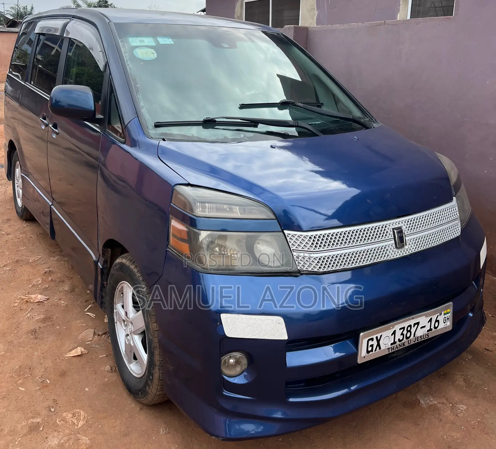 Toyota Voxy V 4WD 8-Seater 2008 Blue