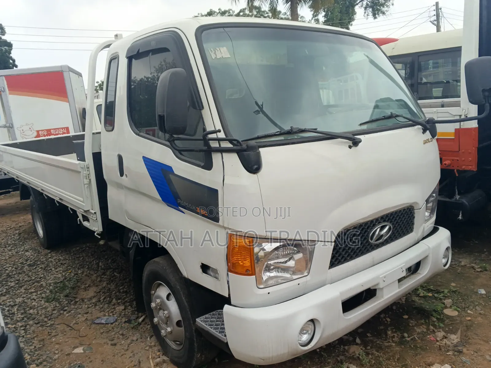 Hyundai Truck 2000 White