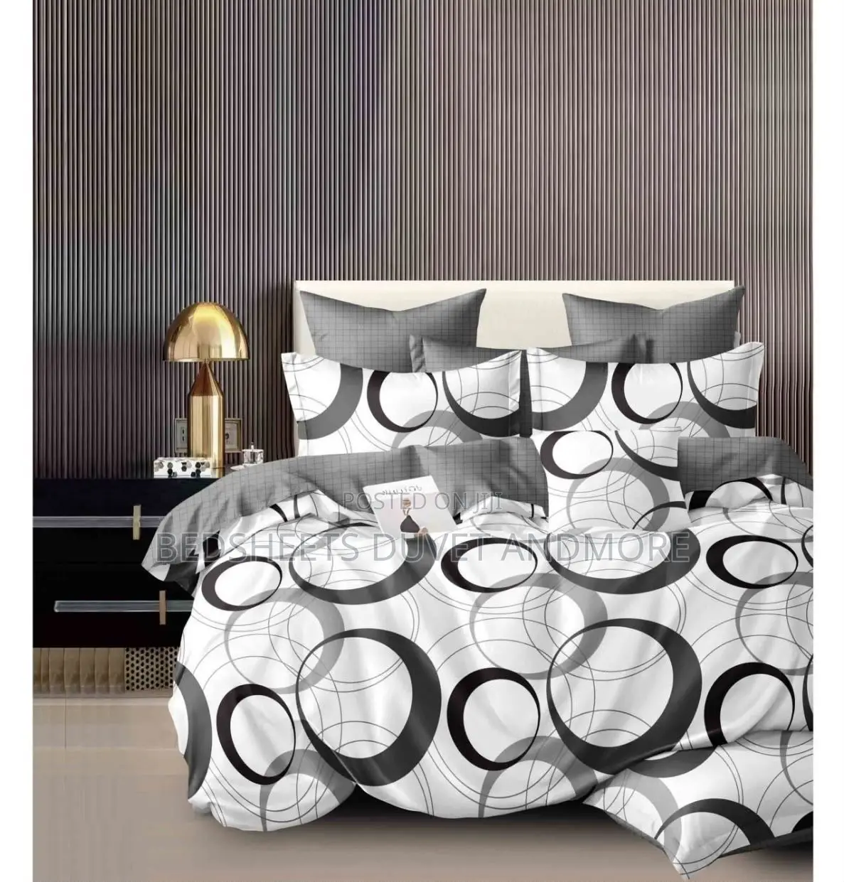 Super Comfy Black and White Design Duvet