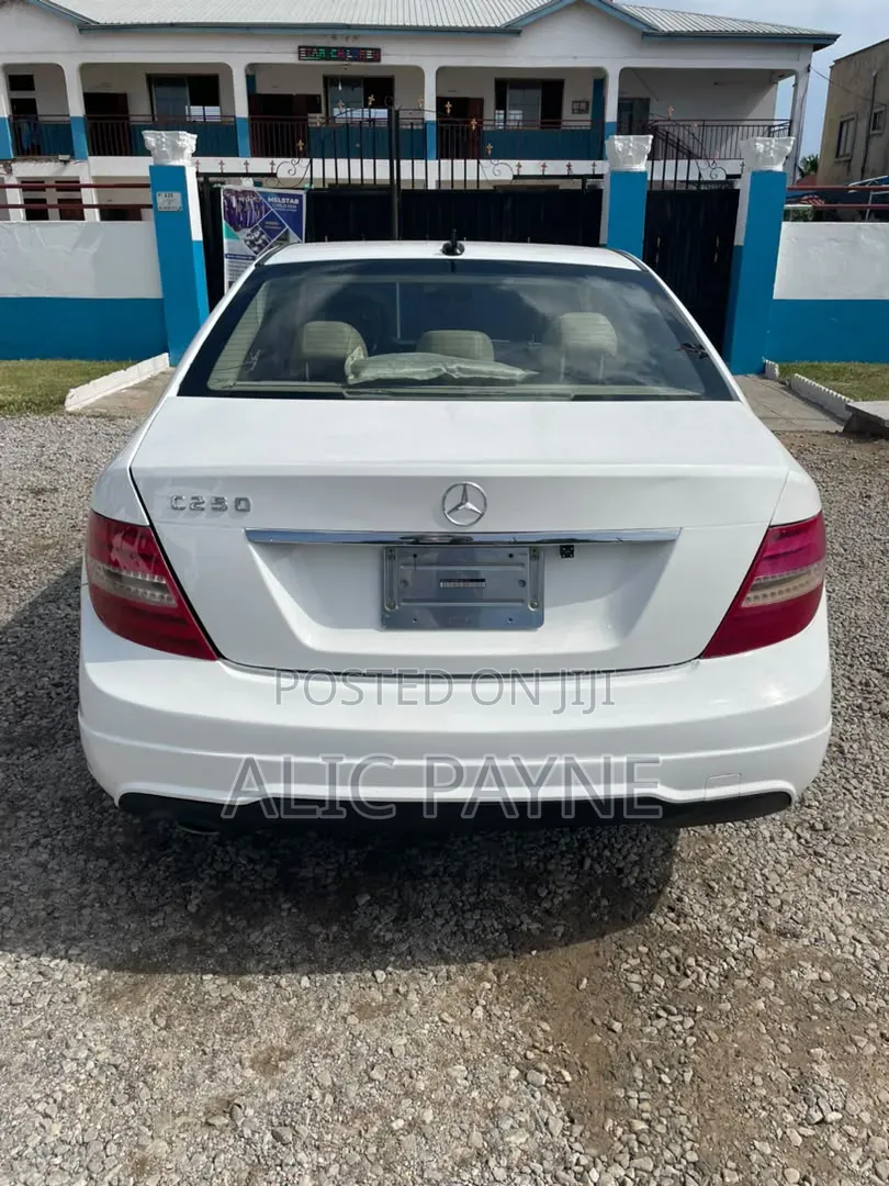 Mercedes-Benz C250 2014 White