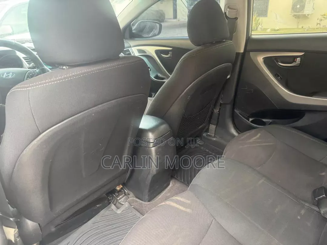 Hyundai Elantra 2016 Silver