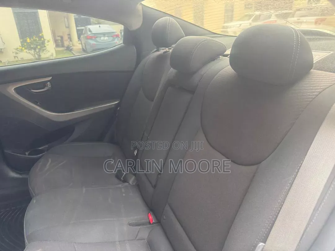 Hyundai Elantra 2016 Silver