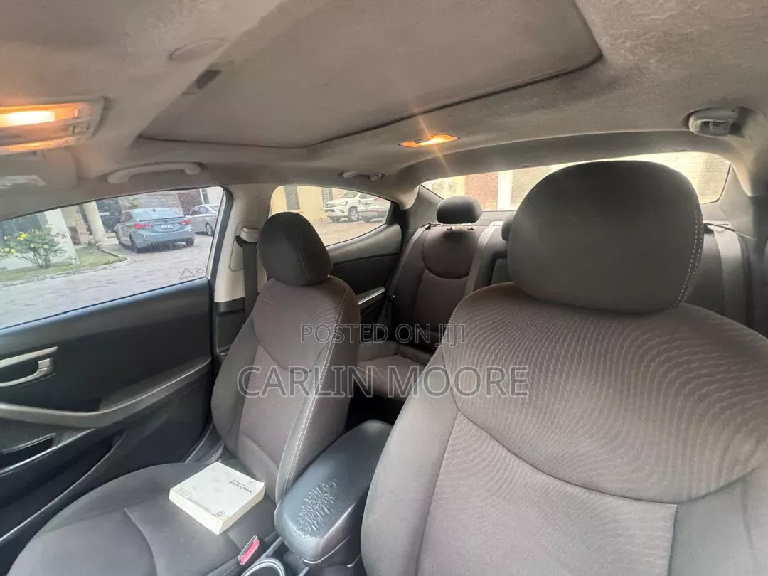 Hyundai Elantra 2016 Silver