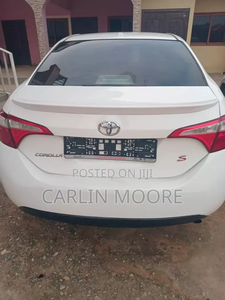 Toyota Corolla 2016 White