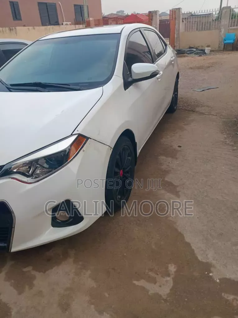 Toyota Corolla 2016 White